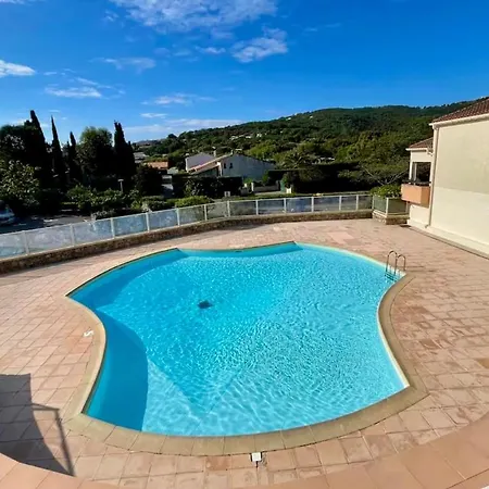 Les Issambres Climatises En Bord De *